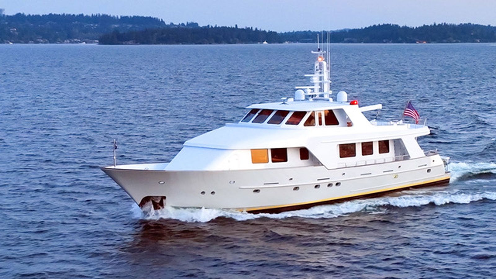 30m Queenship motor yacht Dozer listed for sale